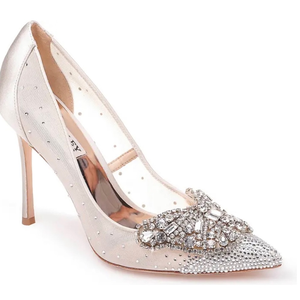 Badgley Mischka Collection Quintana Crystal Embellished Pointed Toe Pump Size 5